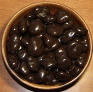 Грецкий орех в темном шоколаде